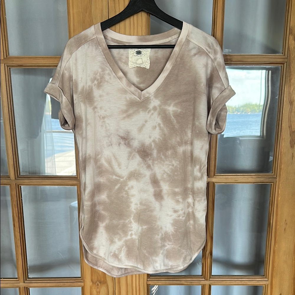Cupio Tan and Cream Relaxed Short Sleeve Tee